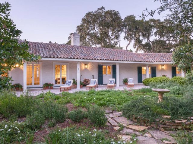 150 Littlefield Road, Monterey