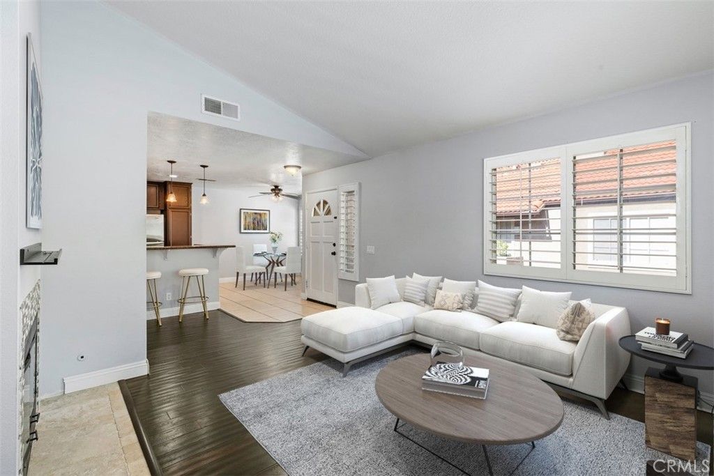 21227 Camelia # 18, Lake Forest