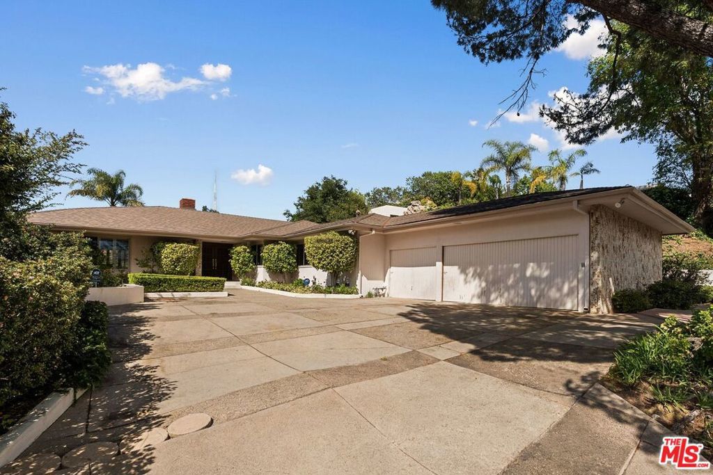 Photo of Listing #26643229