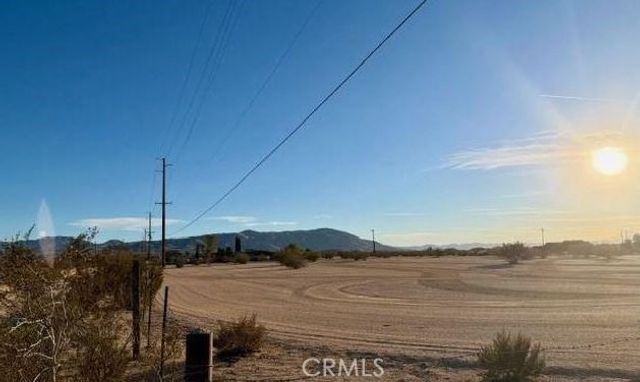 23585 Bear Valley, Apple Valley