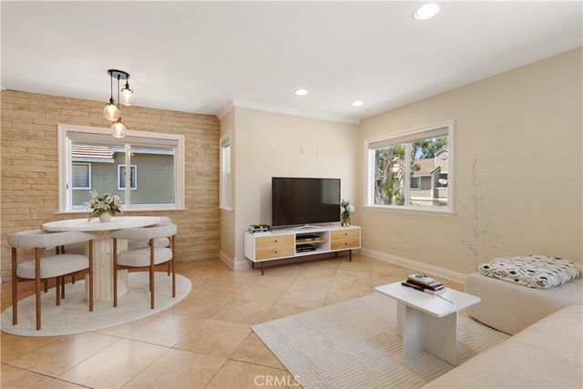 18 Laurel, Aliso Viejo
