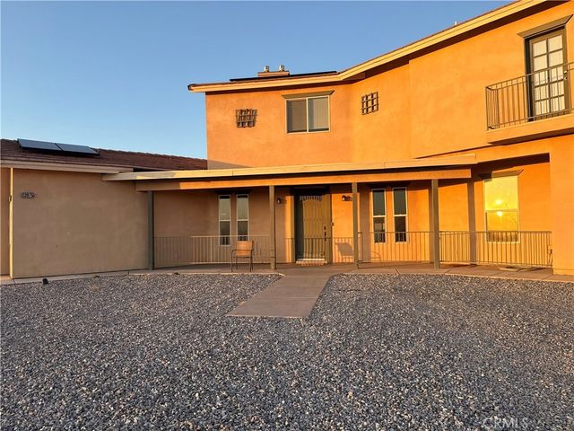 13975 Barker, Apple Valley