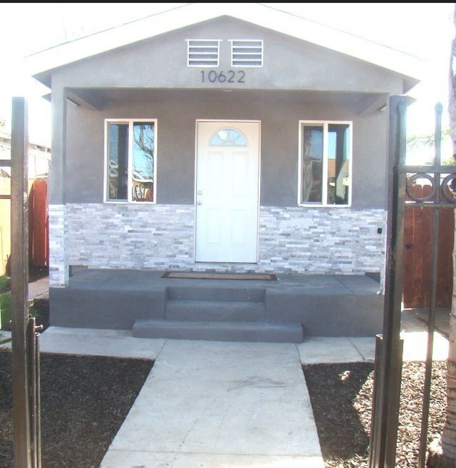 10622 Anzac, Los Angeles