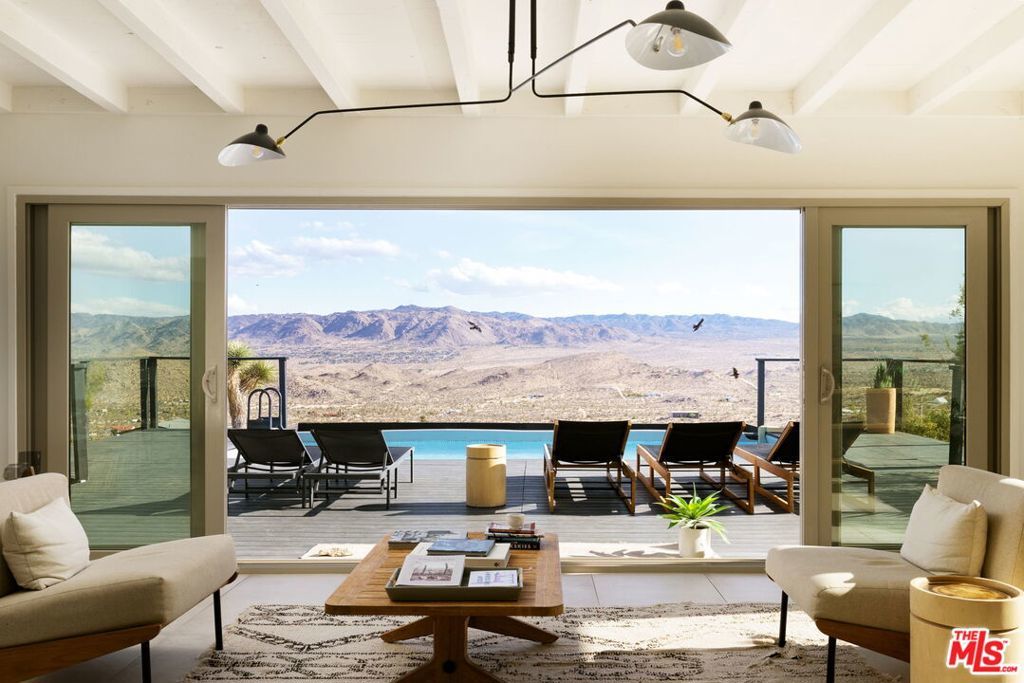 Photo of Listing #26740637