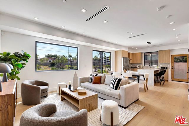 4329 Radford Avenue # 1, Studio City