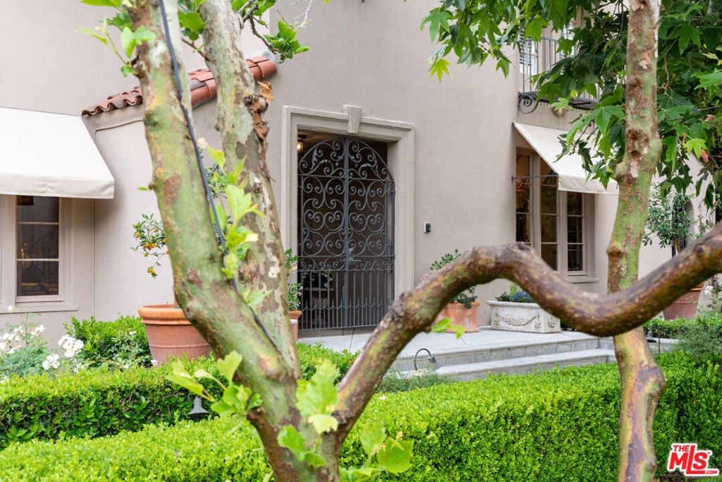 Photo of Listing #26672243