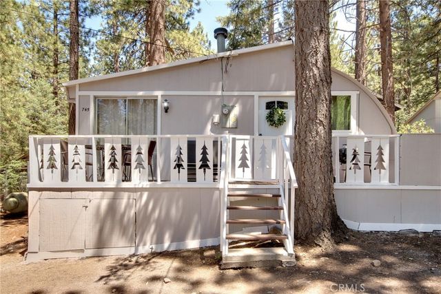 745 Eureka Drive, Big Bear Lake