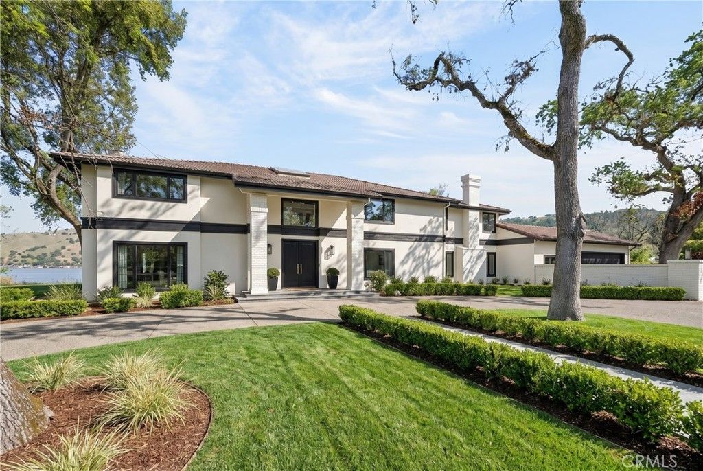 8266 Peninsula, Kelseyville
