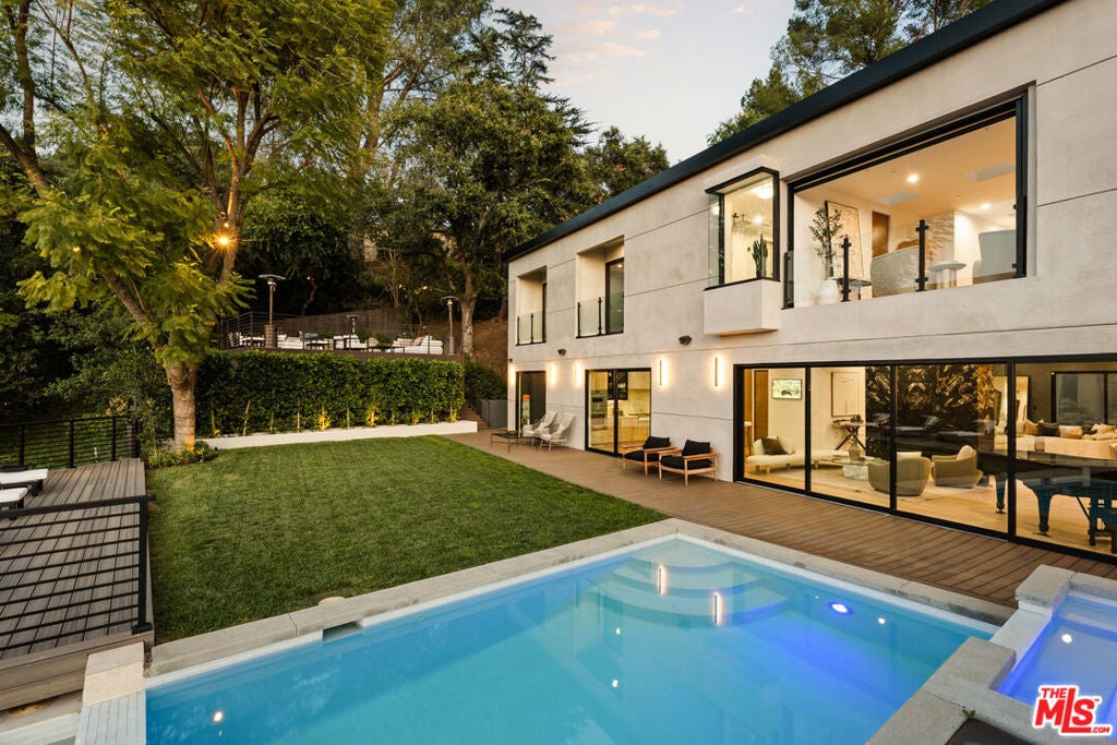 Photo of Listing #26733425