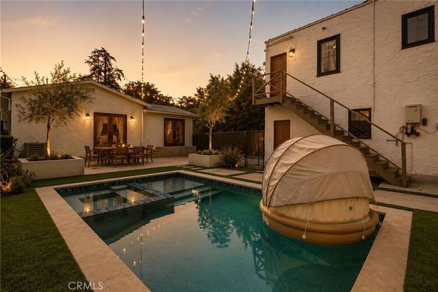 1519 Courtney Avenue, Los Angeles