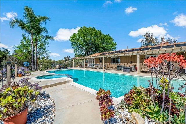 39980 Via Fernando, Temecula