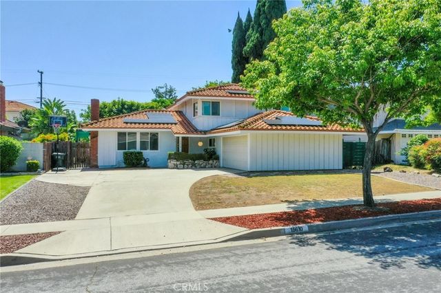 15610 Pintura, Hacienda Heights