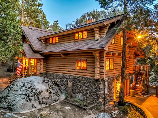 52381 Laurel Trail, Idyllwild