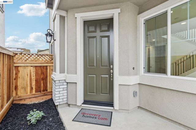 208 Mindy Way, Pittsburg