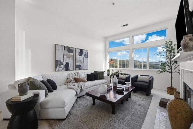 129 Outlook Circle, Pacifica