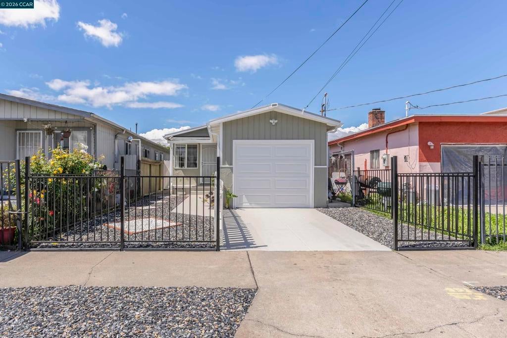 Photo of Listing #41131603