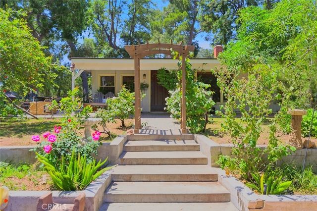9522 La Canada, Sunland
