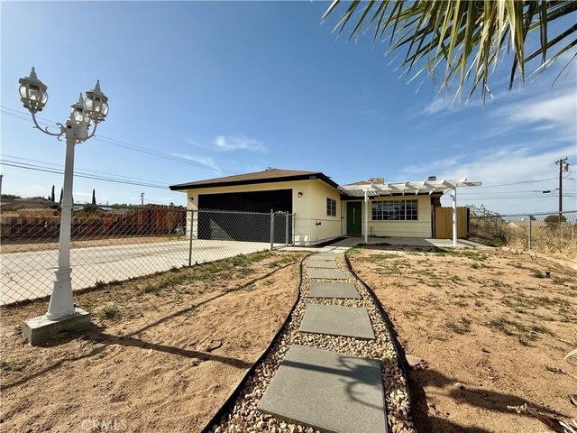 930 W Franklin Avenue, Ridgecrest