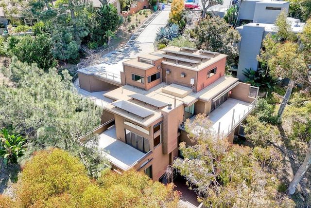 4242 Falcon St, San Diego