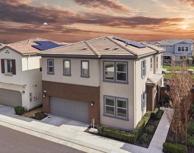 1122 S Morning Glory Drive, Mountain House