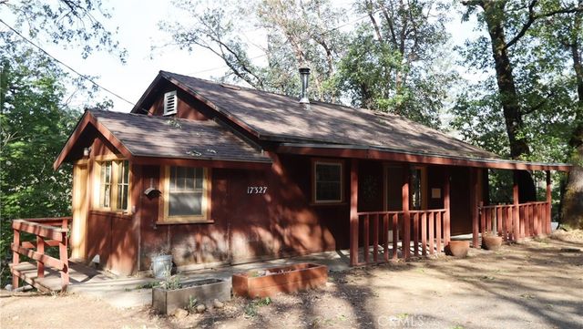 17327 Bay Leaf Road, Cobb