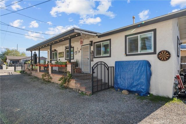 318 Sycamore Street, Santa Paula