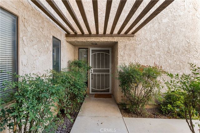 422 W Avenue J5 # 32, Lancaster