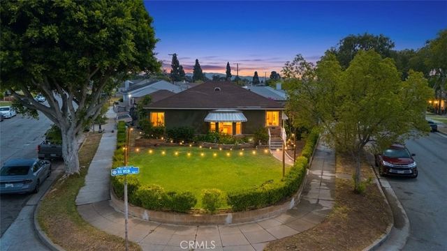 468 Via Vista, Montebello