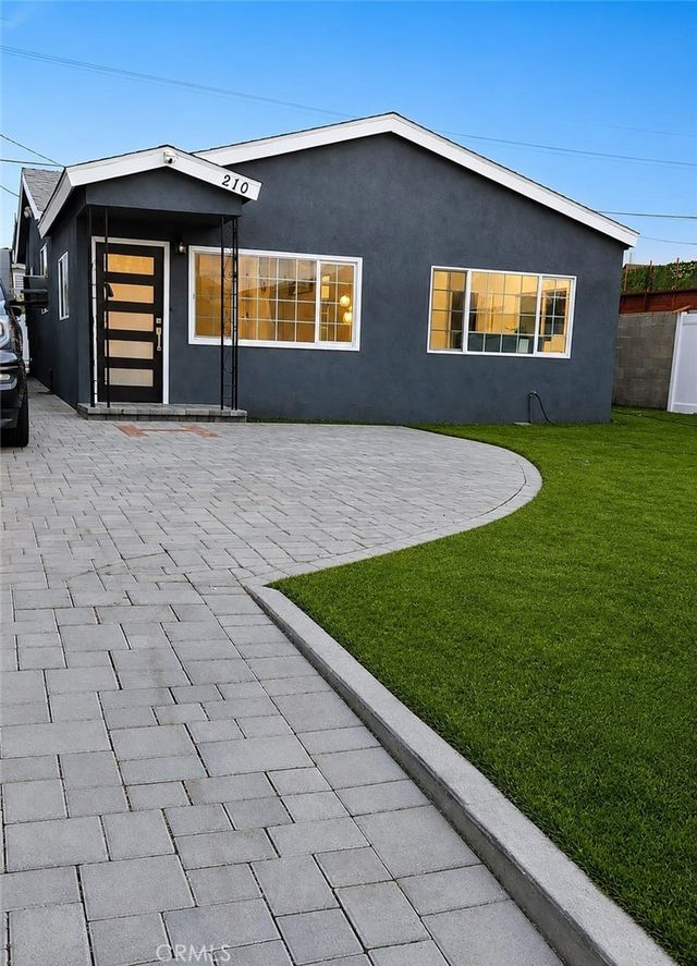 210 W 113th, Los Angeles