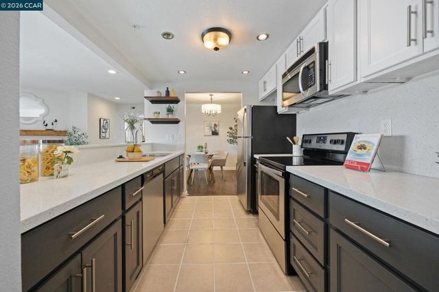 417 Evelyn Avenue # 302, Albany