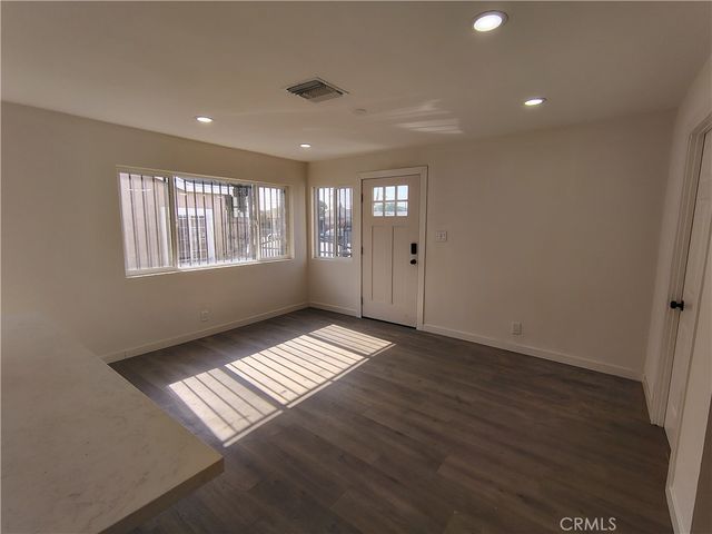 231 E Century, Los Angeles