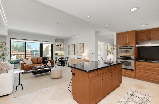 645 Front Street # 1304, San Diego