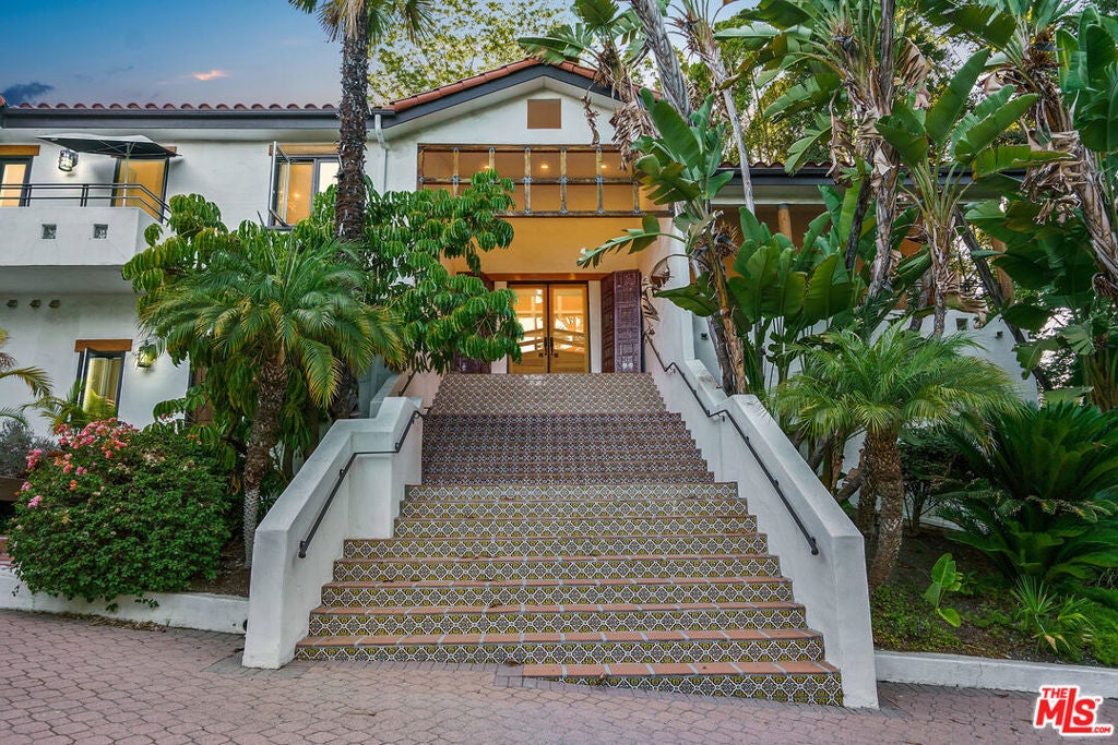 Photo of Listing #26677477