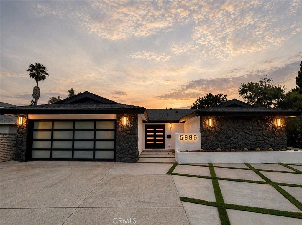 Photo of Listing #NP26045482