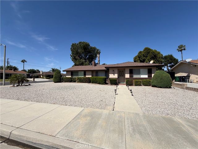 26205 Lodgepole, Hemet