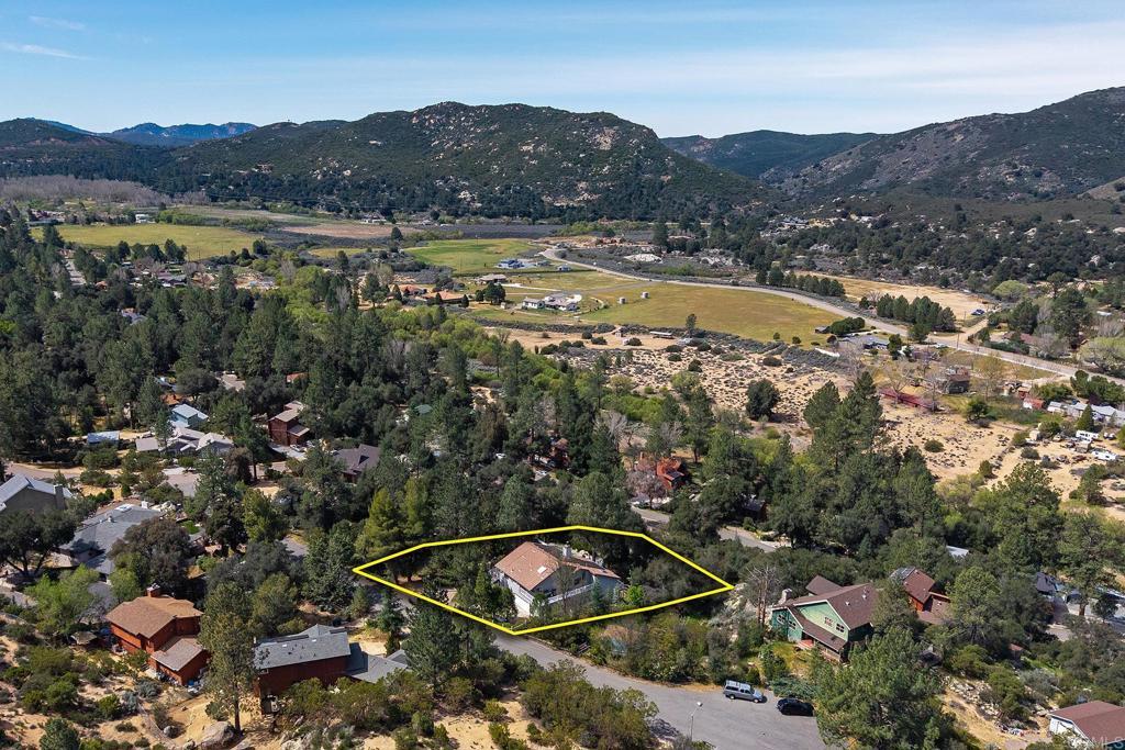 8634 Ponderosa Ln, Pine Valley Property Listing: MLS® #PTP2603025