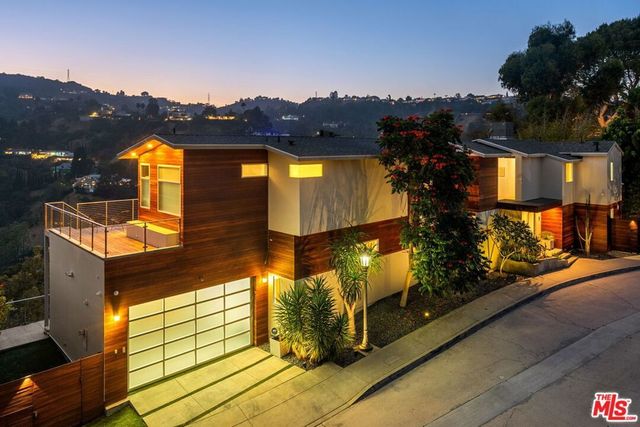 2229 Castilian Drive, Los Angeles