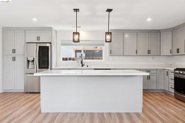 1300 Evergreen Dr., Concord