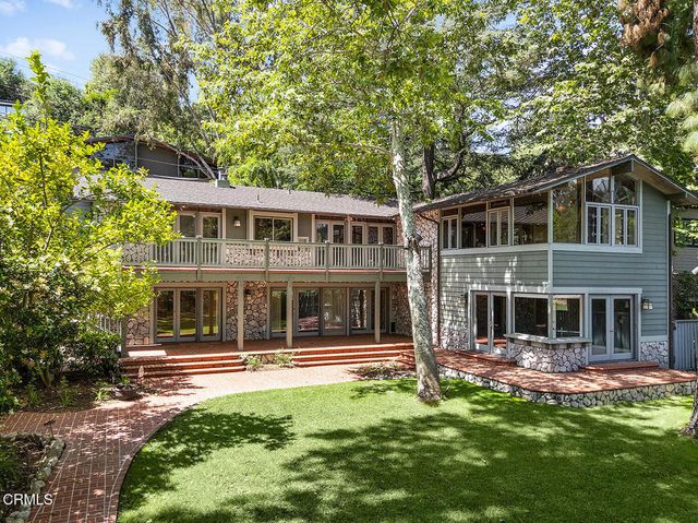 1265 Club House Drive, Pasadena