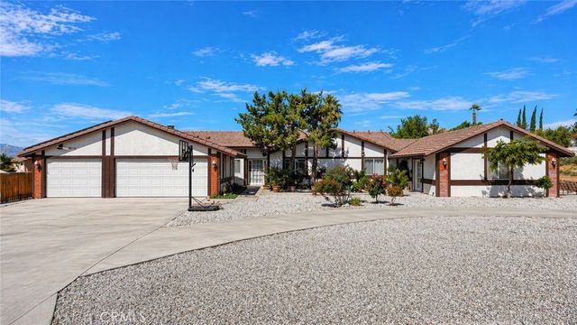 16258 Chiwi, Apple Valley