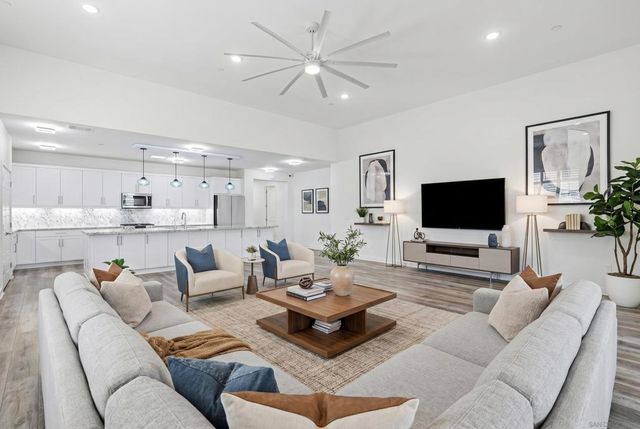 8961 Trailridge, Santee