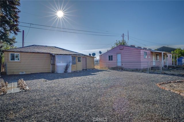 219 S California, Dorris