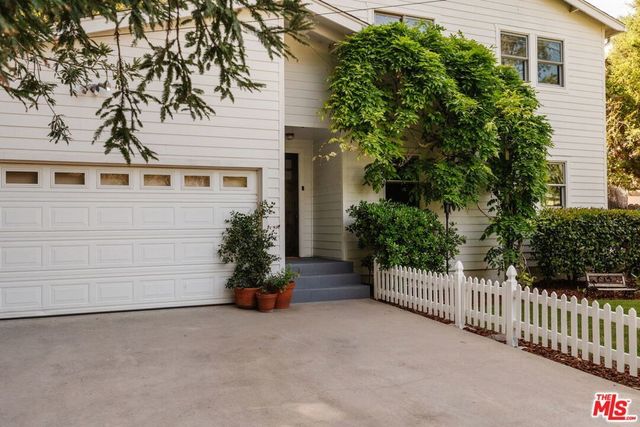 1514 Willow Drive, Topanga