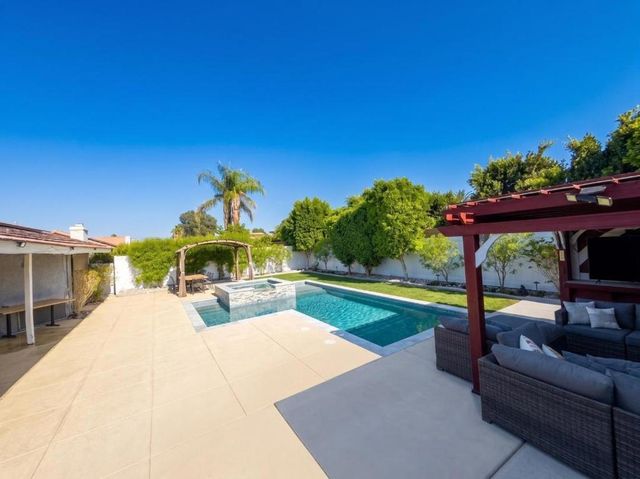 77663 Edinborough Street, Palm Desert