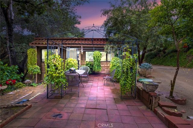 42185 Oak Canyon, Hemet