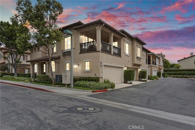 23 Poppy, Irvine