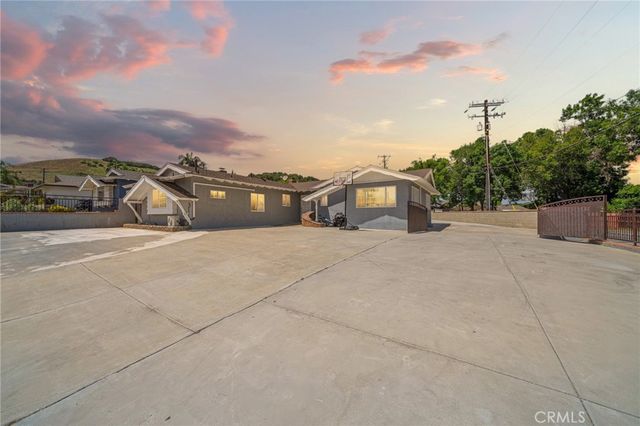 1105 Ameluxen, Hacienda Heights