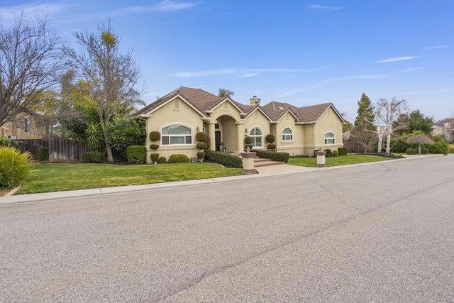 50 Ralphs Way, Hollister