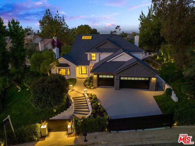 4050 Clarinda Drive, Tarzana