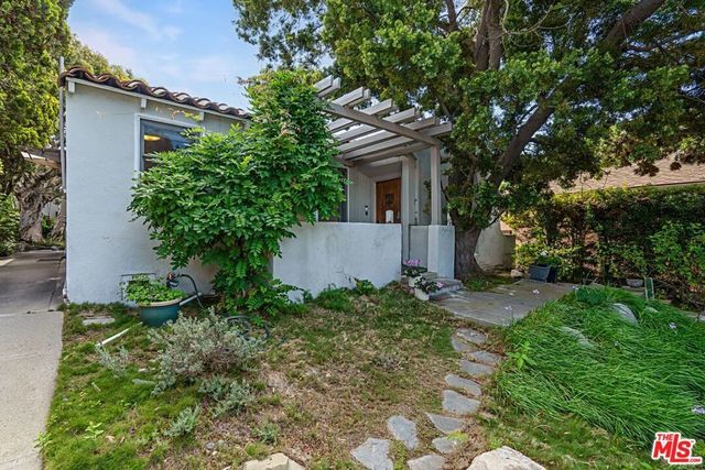 2138 Holmby Avenue, Los Angeles